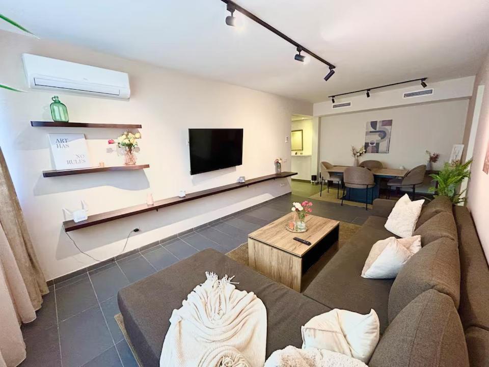 Charming 2 Bedrooms - Train Station Downtown Танжер Екстериор снимка