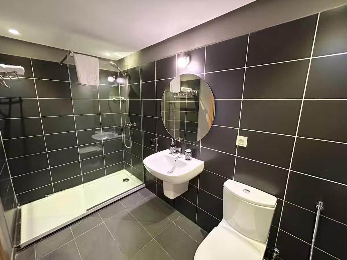 Charming 2 Bedrooms - Train Station Downtown Танжер Екстериор снимка